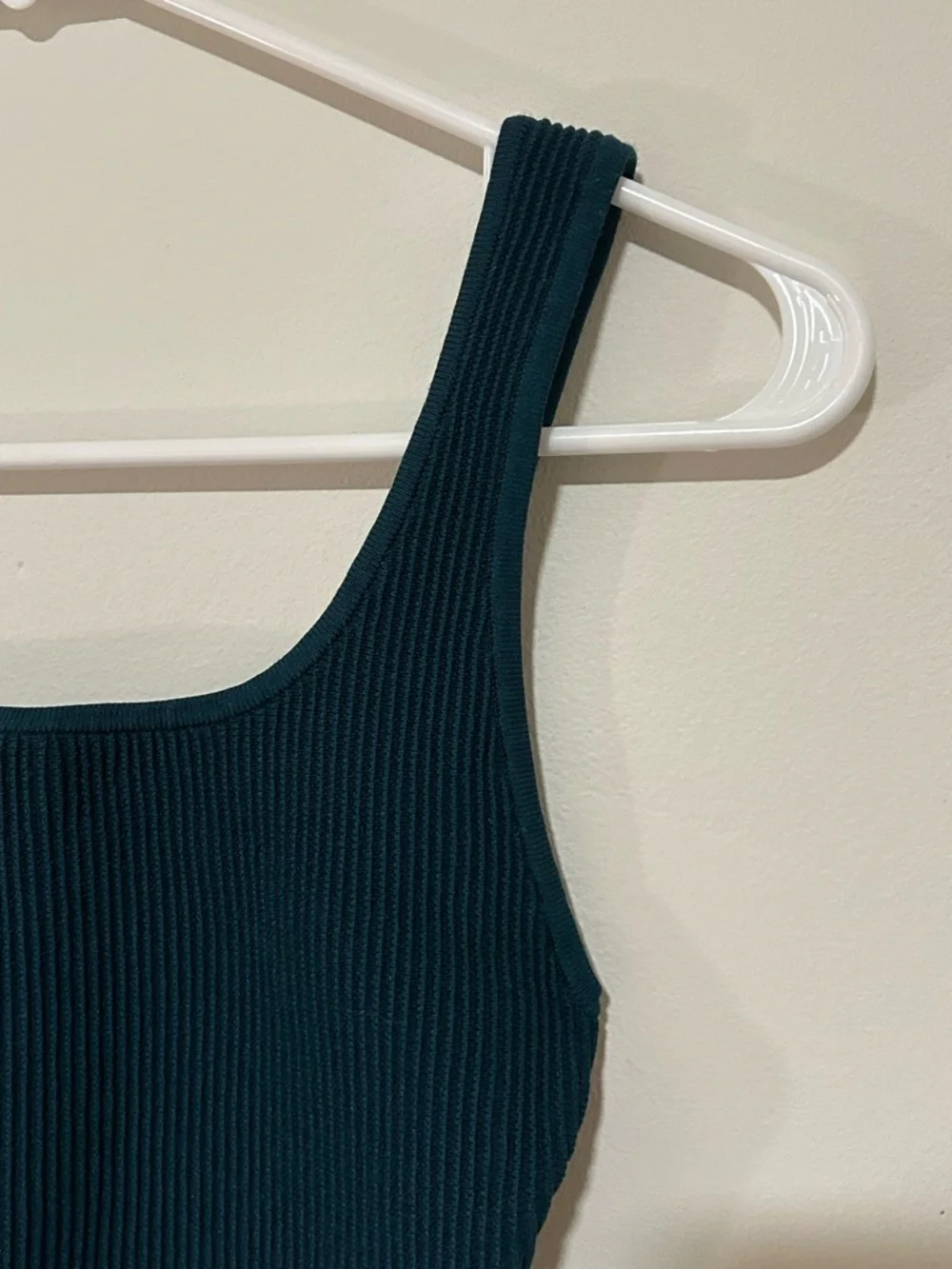 Aritzia Sculpt Knit Square-neck Tank - Picture 4 of 8